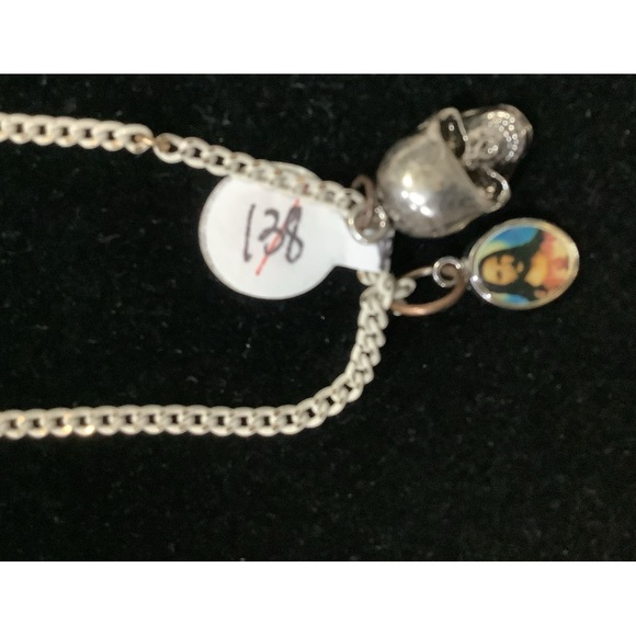 Skull and portrait of Jesus necklace . - Picture 2 of 7